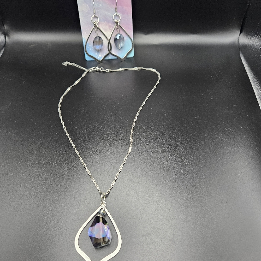 Silver and blue dangle set